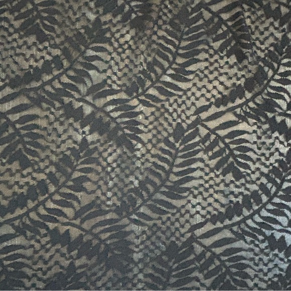 Torrid Black Lace Shrug O/S - Picture 7 of 7